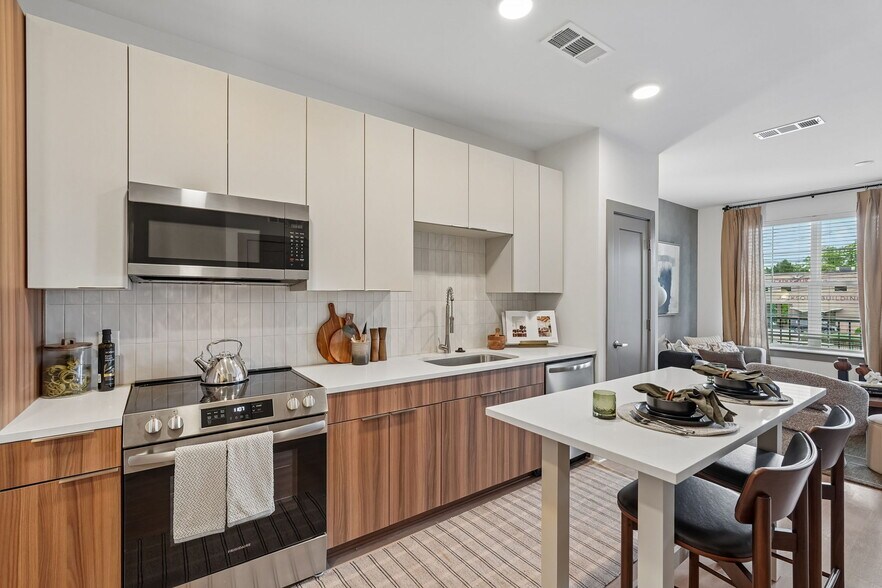 More Photos Of 3558 Elm St, Atlanta Apartments For Lease