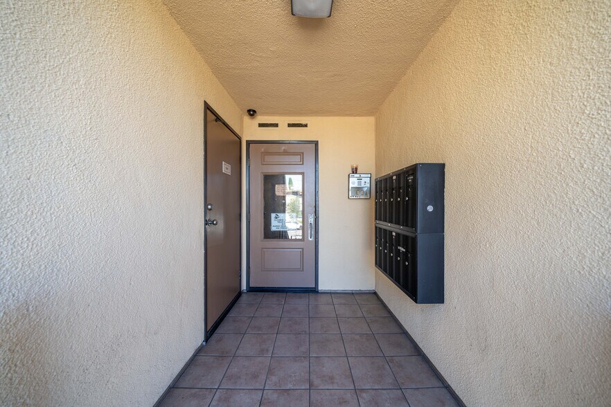 More Photos Of 13430 Victory Blvd, Van Nuys Apartments For Sale