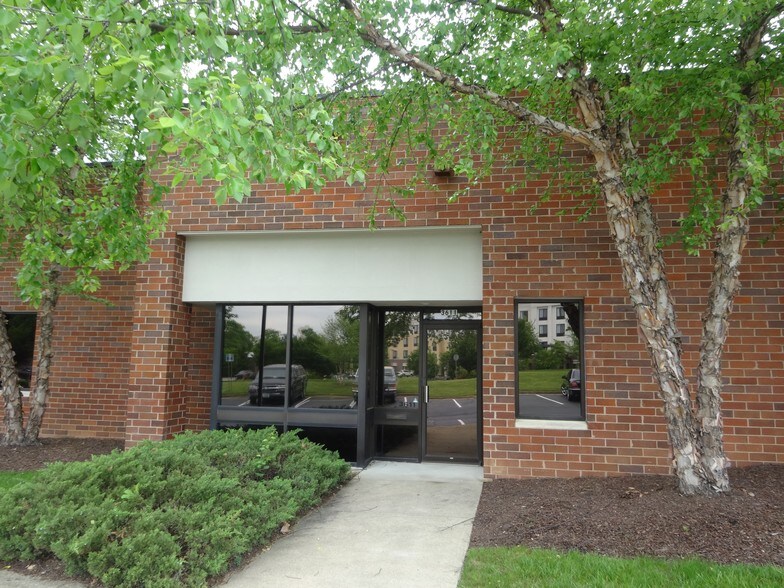 More Photos Of 3601-3615 Mayland Ct, Richmond Flex For Lease