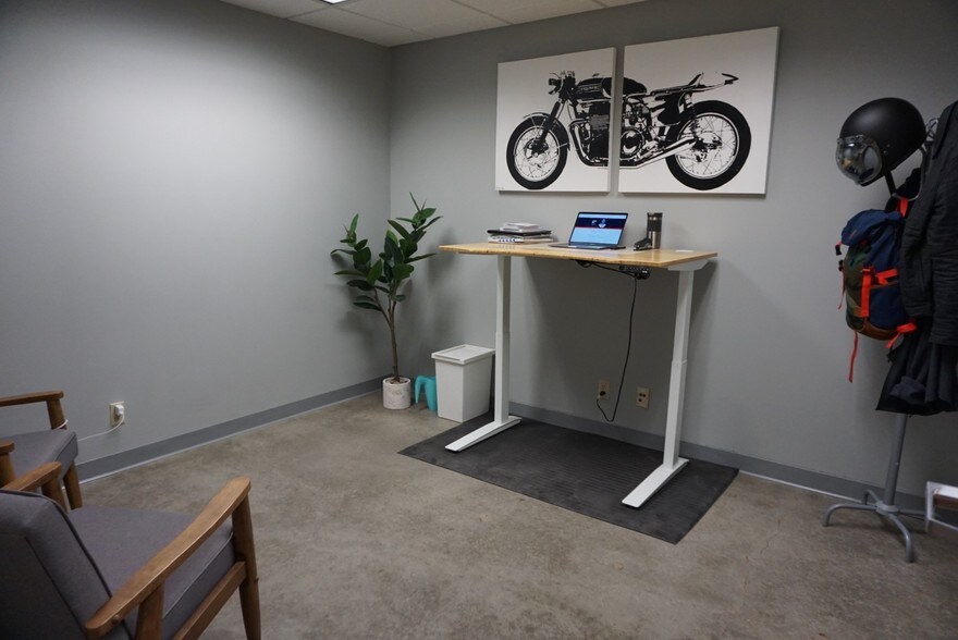 More Photos Of 6403-6443 Cecilia Cir, Edina Light Distribution For Lease