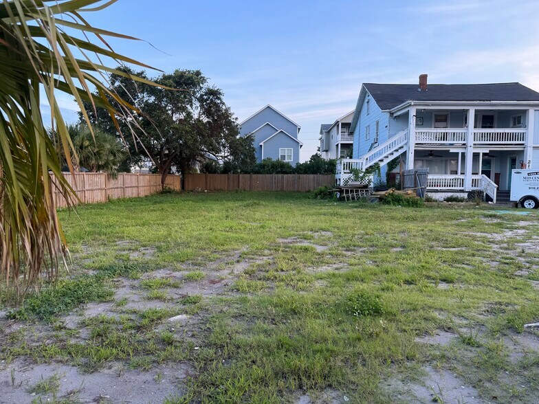 More Photos Of 213 Cape Fear Blvd, Carolina Beach Hotel For Sale