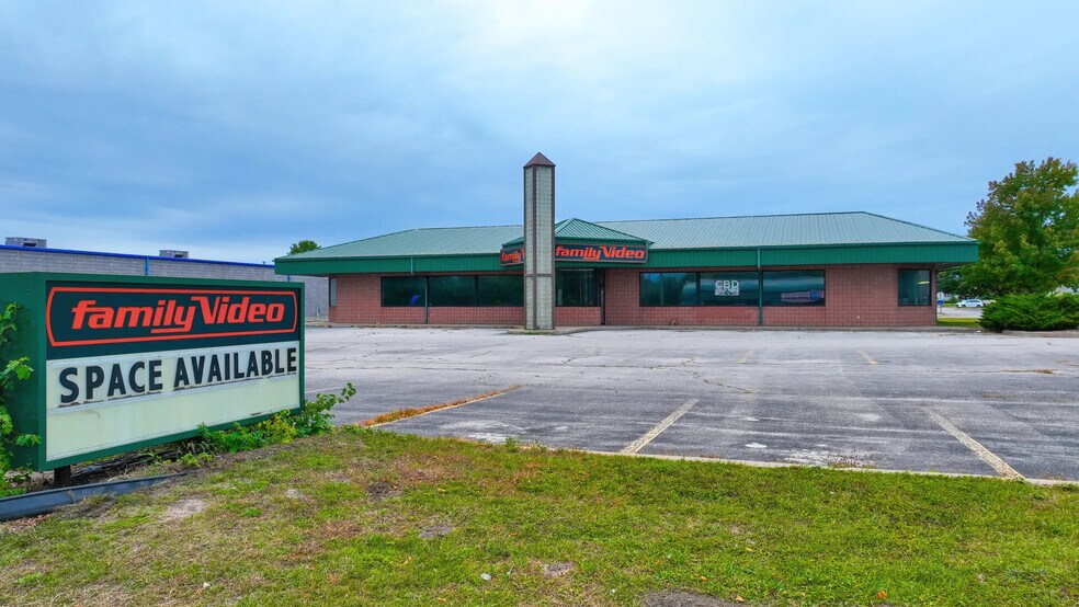 More Photos Of 2669 Henry St, Muskegon Freestanding For Sale