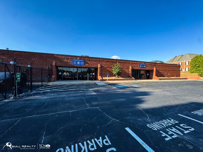 More Photos Of 1335 Citizens Pky, Morrow Office For Sale