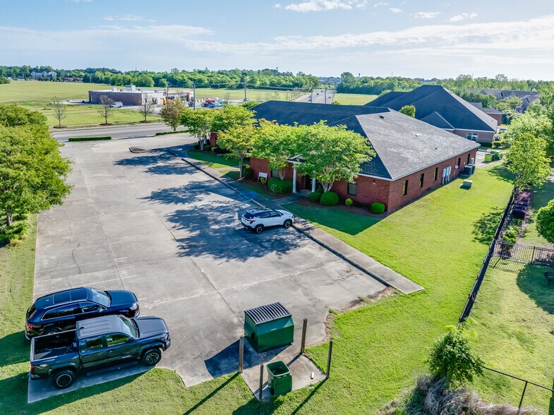 More Photos Of 4770 Woodmere Blvd, Montgomery Office For Sale