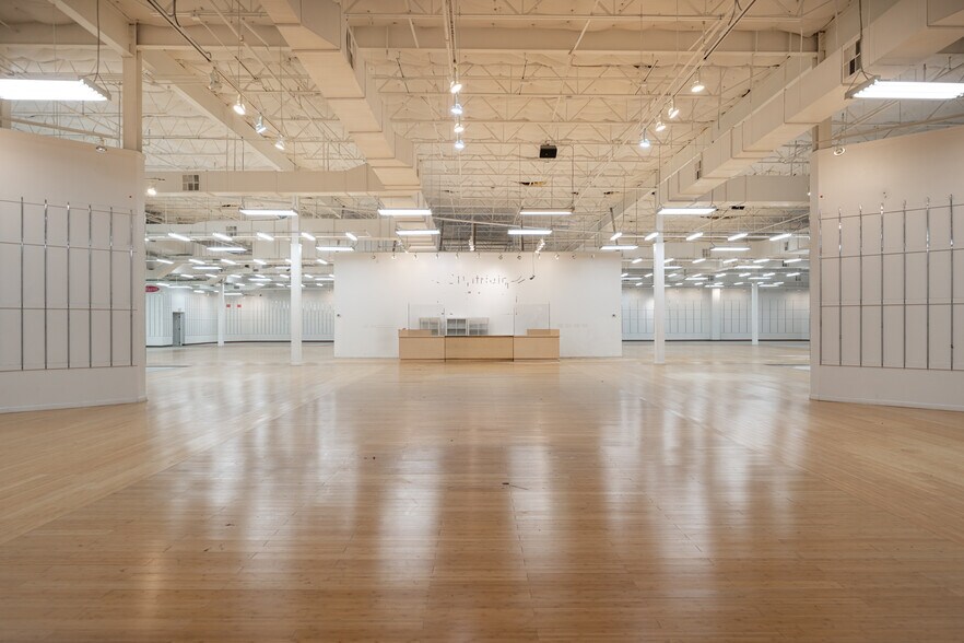 More Photos Of 3540 McCann Rd, Longview Storefront For Sale