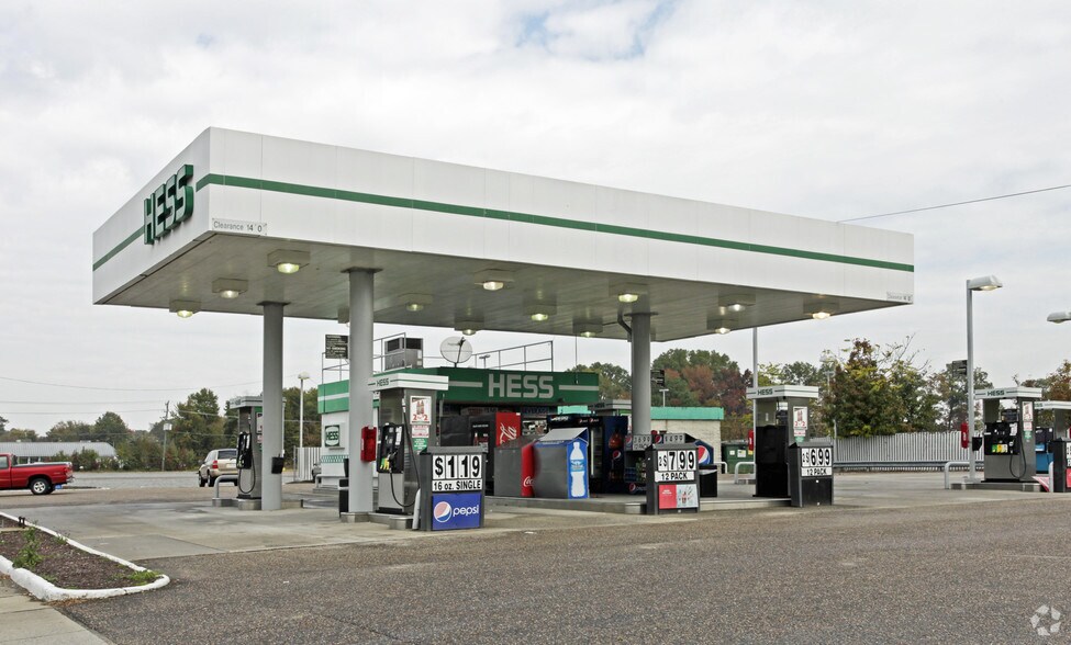 More Photos Of 4721 Jefferson Davis Hwy, Richmond Service Station For Sale