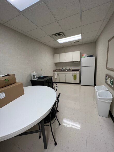 More Photos Of 14 Tri Park Way, Appleton Office For Sale