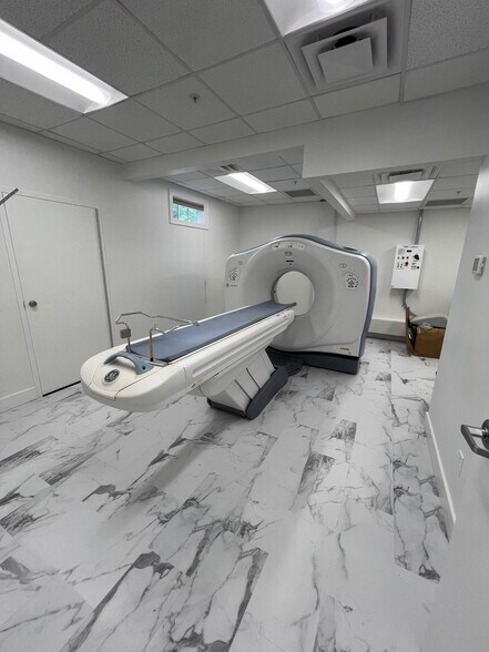 More Photos Of 14 Oak Forest Rd, Bluffton Medical For Lease