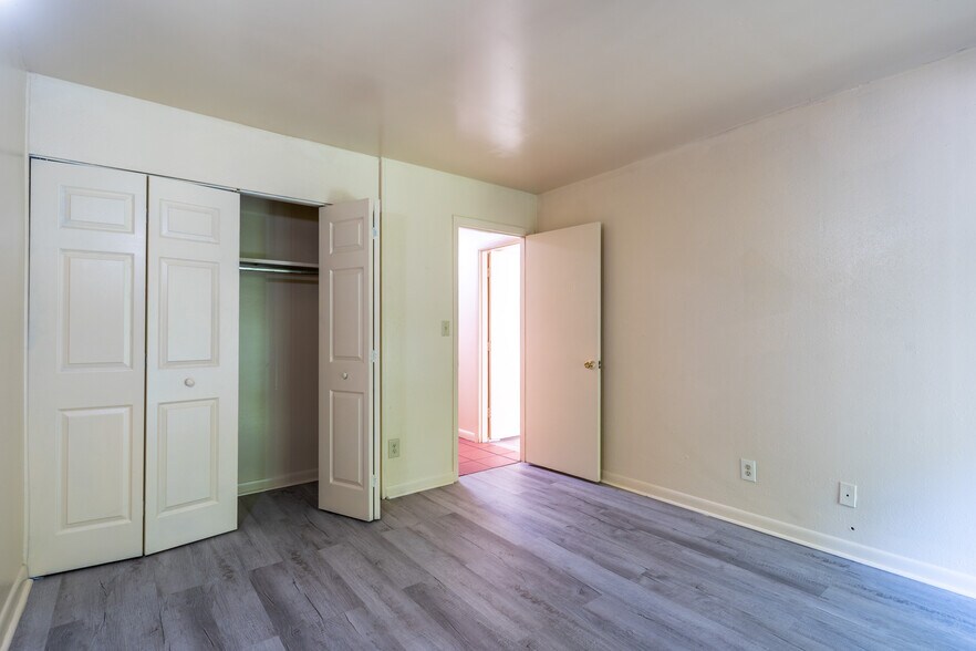 More Photos Of 1630 S 2nd St, Louisville Apartments For Sale