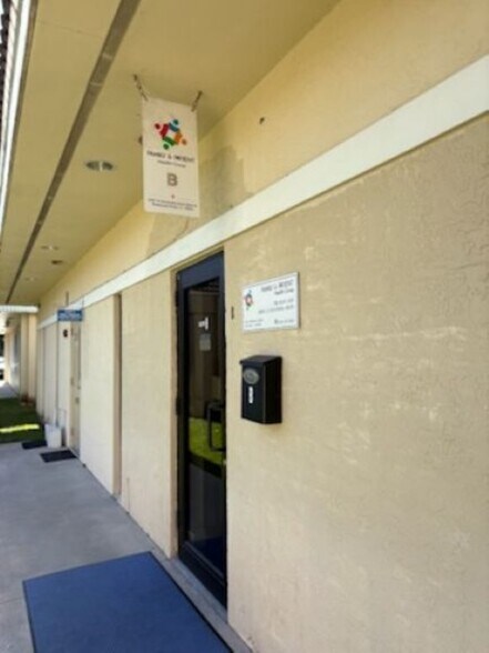 More Photos Of 2221 N University Dr, Pembroke Pines Medical For Lease