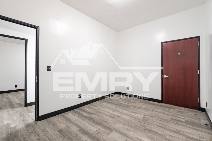 More Photos Of 942 S Gerhart Ave, Commerce Coworking Space