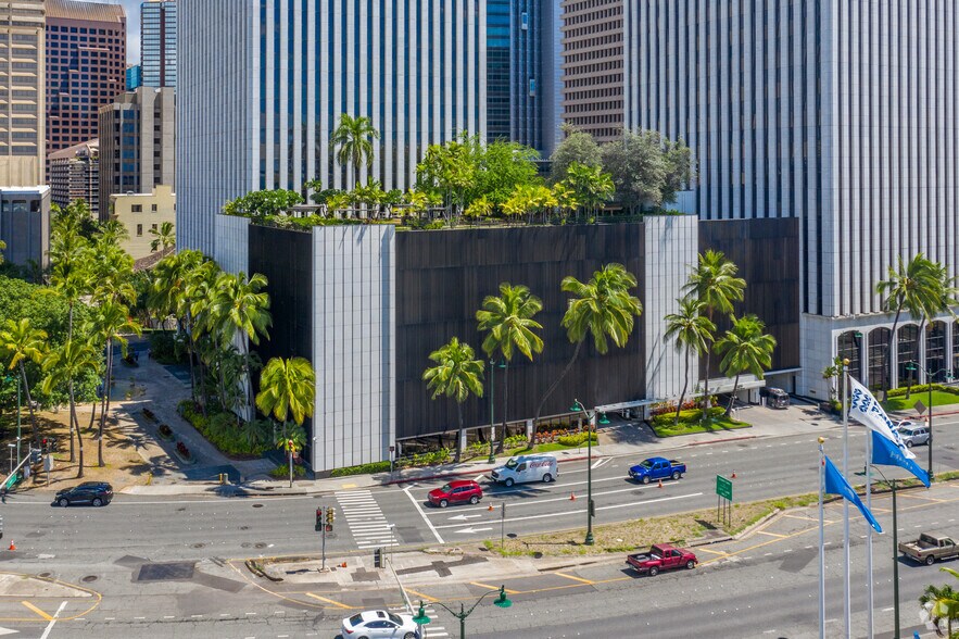 More Photos Of 745 Fort St, Honolulu Office For Lease