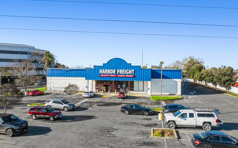 Primary Photo Of 1900 Howe Ave, Sacramento Freestanding For Sale