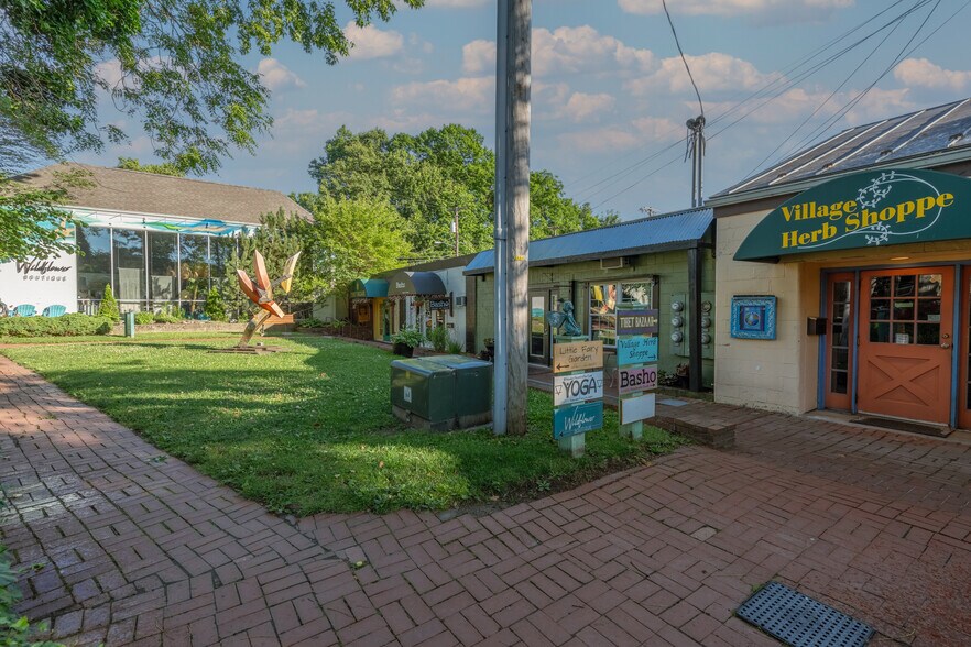 More Photos Of 220 Xenia Ave, Yellow Springs Storefront For Sale
