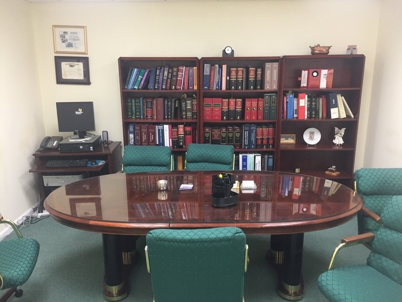 More Photos Of 8607-8609 2nd Ave, Silver Spring Medical For Sale