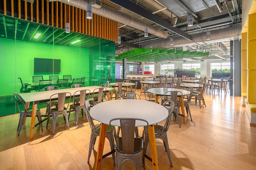 More Photos Of 6800 Weiskopf Ave, McKinney Office For Lease