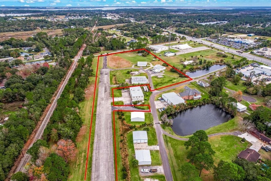 More Photos Of 96168 Cessna Dr, Yulee Airplane Hangar For Sale