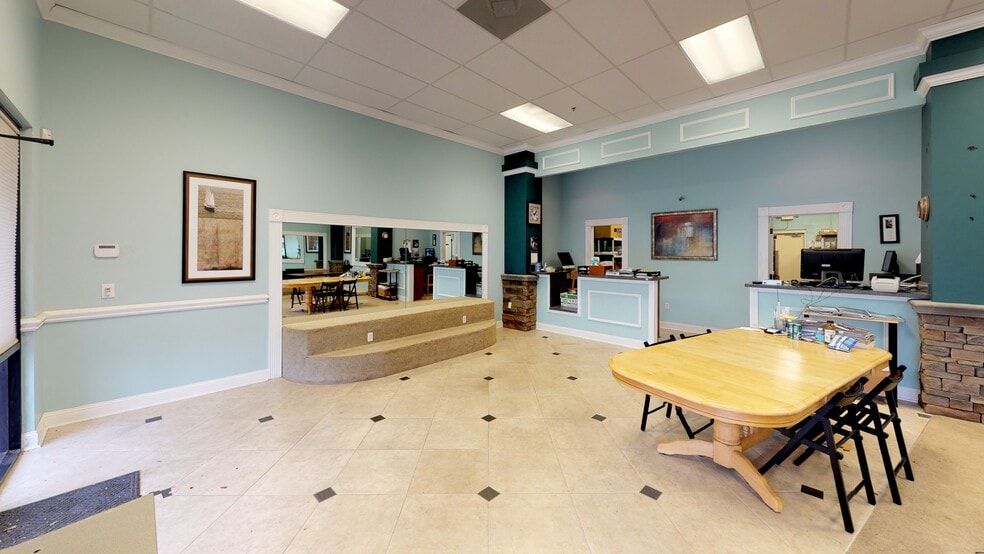 More Photos Of 2219 County Road 220, Middleburg General Retail For Sale