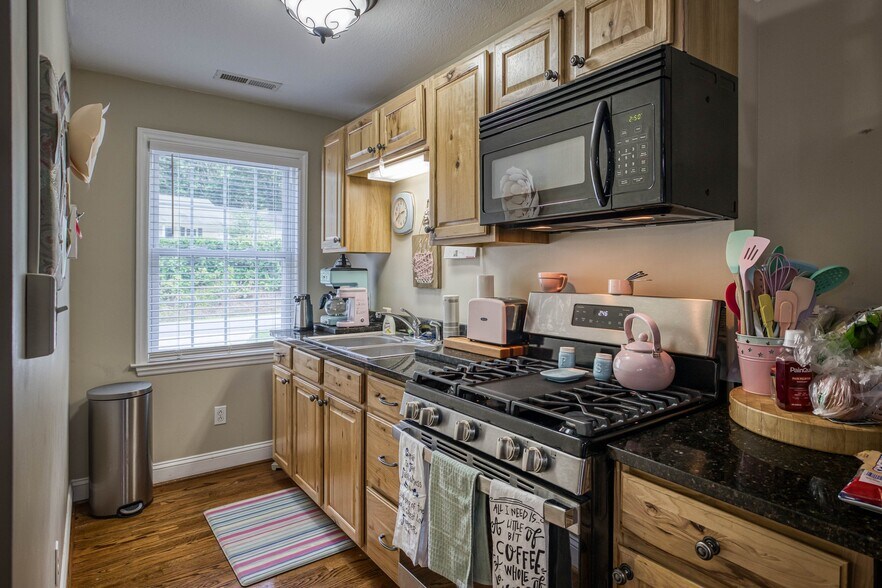 More Photos Of 200 Little Acres Dr, Marion Specialty For Sale