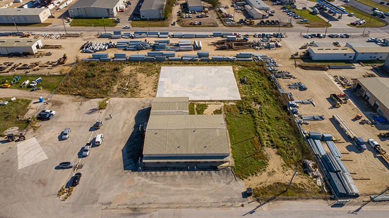 More Photos Of 108 McNutt Rd, Hutto Warehouse For Lease