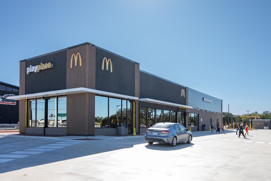 More Photos Of 28323 W IH 10, Boerne Fast Food For Sale