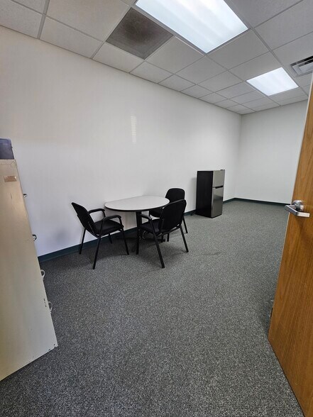More Photos Of 2220 S Fraser St, Aurora Office For Sale