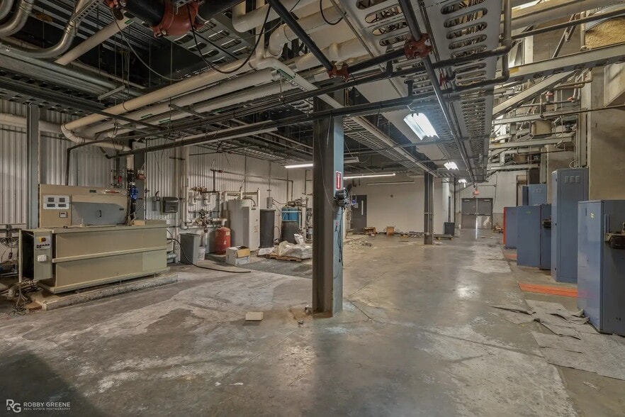 More Photos Of 400 Lake St, Shreveport Warehouse For Lease