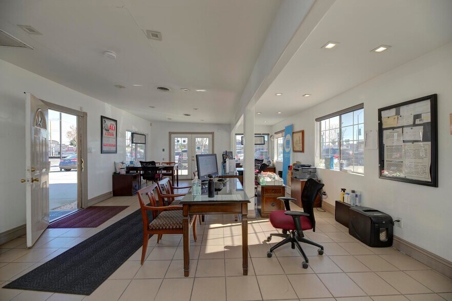 More Photos Of 16301 Hawthorne Blvd, Lawndale Freestanding For Sale