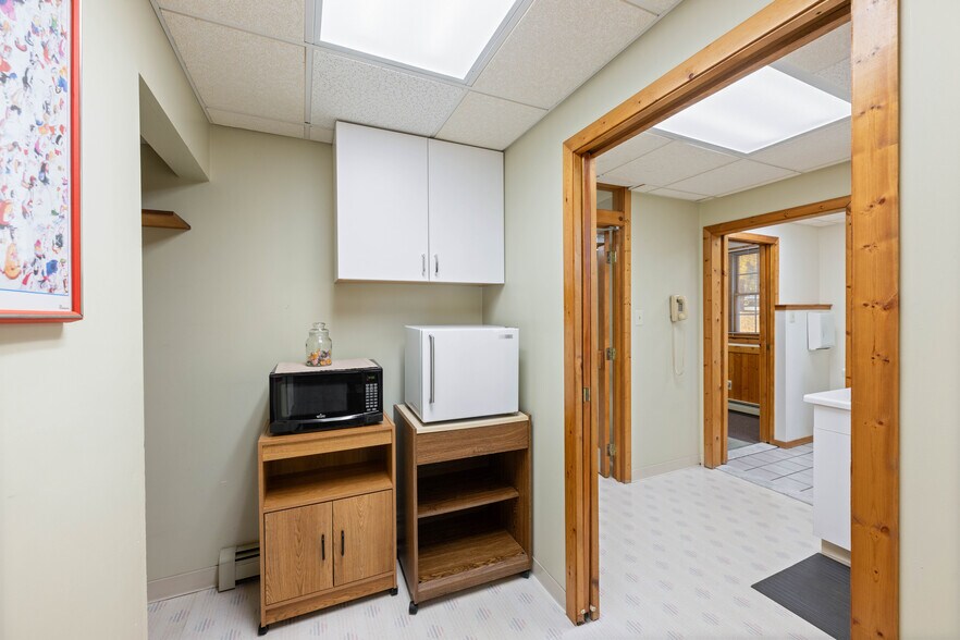 More Photos Of 123 W Main St, Trappe Medical For Sale
