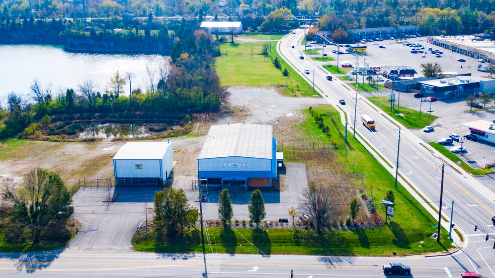 More Photos Of 9201 Blue Lick Rd, Louisville Warehouse For Sale