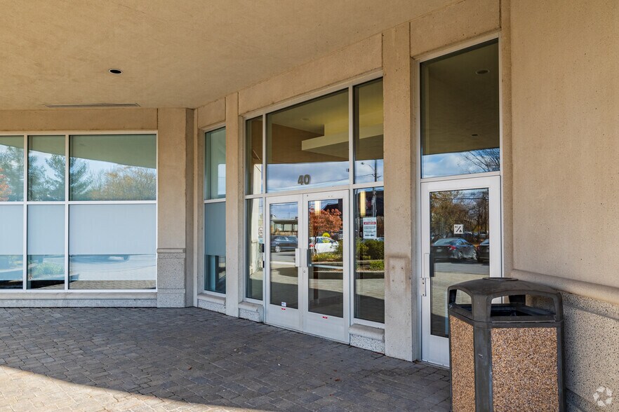 More Photos Of 40 Rue Gauthier S, Joliette Storefront Retail Office For Lease