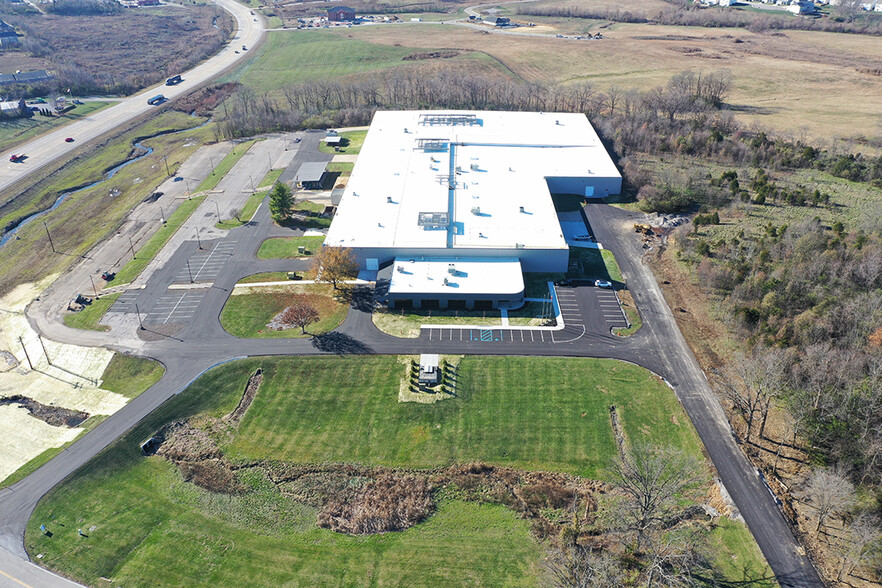 Primary Photo Of 6601 Midland Industrial Dr, Shelbyville Distribution For Lease