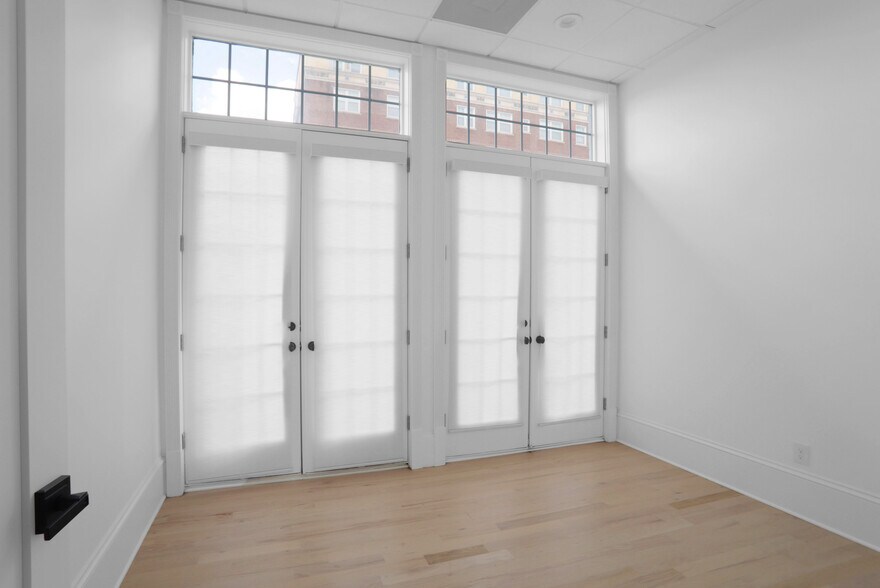 More Photos Of 1074 Ponce De Leon Ave, Atlanta Office For Sale