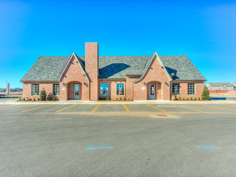 More Photos Of 2240 NW 36th Ave, Norman Medical For Sale