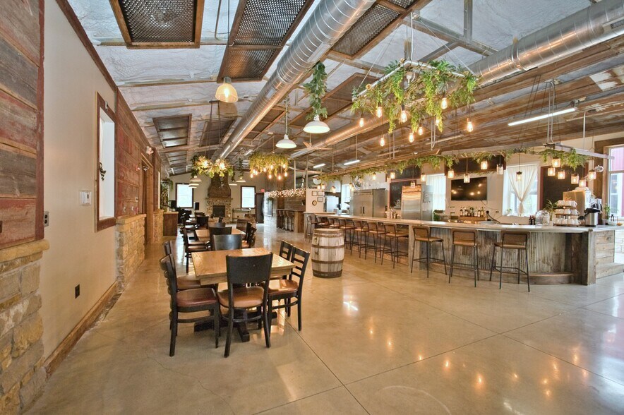 More Photos Of 4N250 State Route 47, Maple Park Restaurant For Sale
