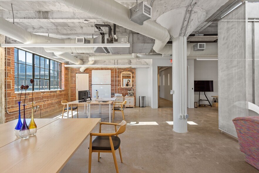 More Photos Of 1701 Commerce St, Houston Loft Creative Space For Lease