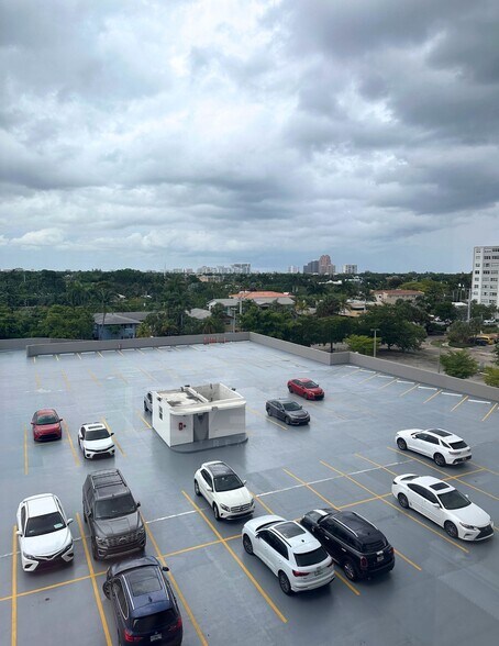 More Photos Of 2455 E Sunrise Blvd, Fort Lauderdale Loft Creative Space For Sale