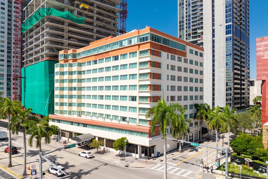 Primary Photo Of 340 Biscayne Blvd, Miami Hotel For Sale