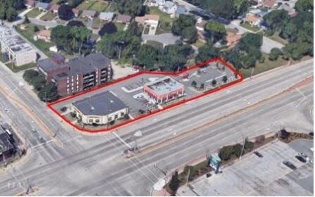 More Photos Of 1375 Huron Church Rd, Windsor Freestanding For Lease