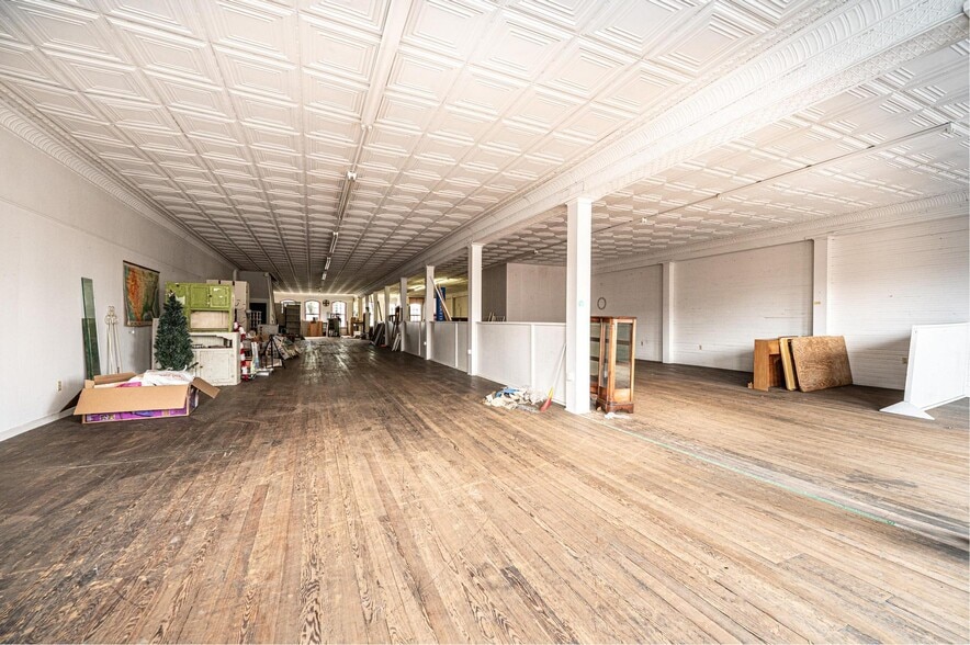 More Photos Of 812 West Ave, Lenoir Storefront Retail Office For Sale