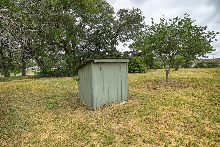 More Photos Of 901 Highway 21 W, Cedar Creek Land For Sale
