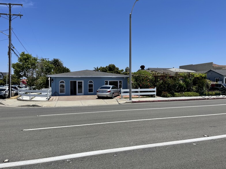 Primary Photo Of 126 E 19th St, Costa Mesa Freestanding For Sale