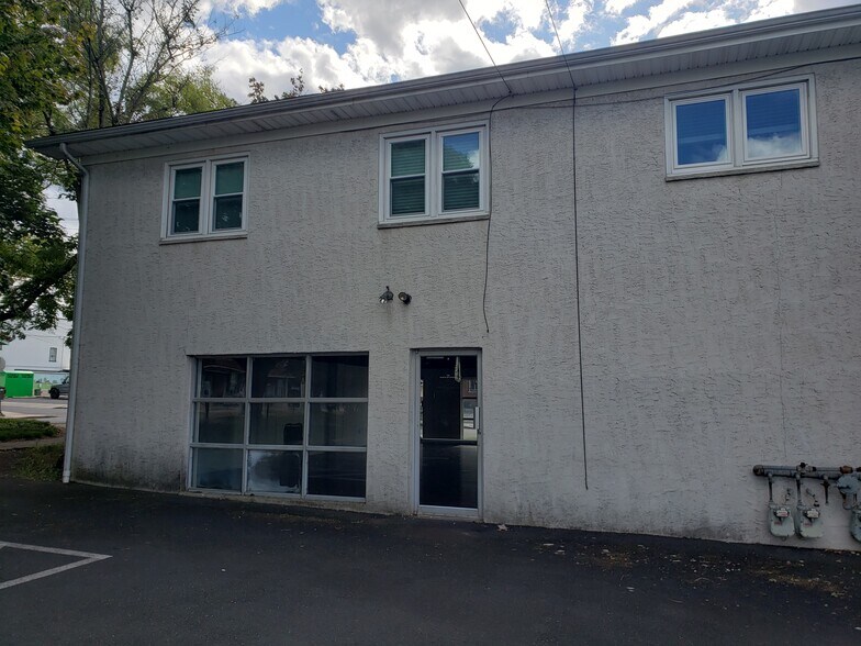 More Photos Of 103-111 N 2nd St, North Wales General Retail For Lease