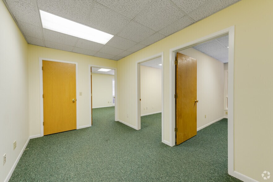 More Photos Of 5380 Holiday Ter, Kalamazoo Office For Sale