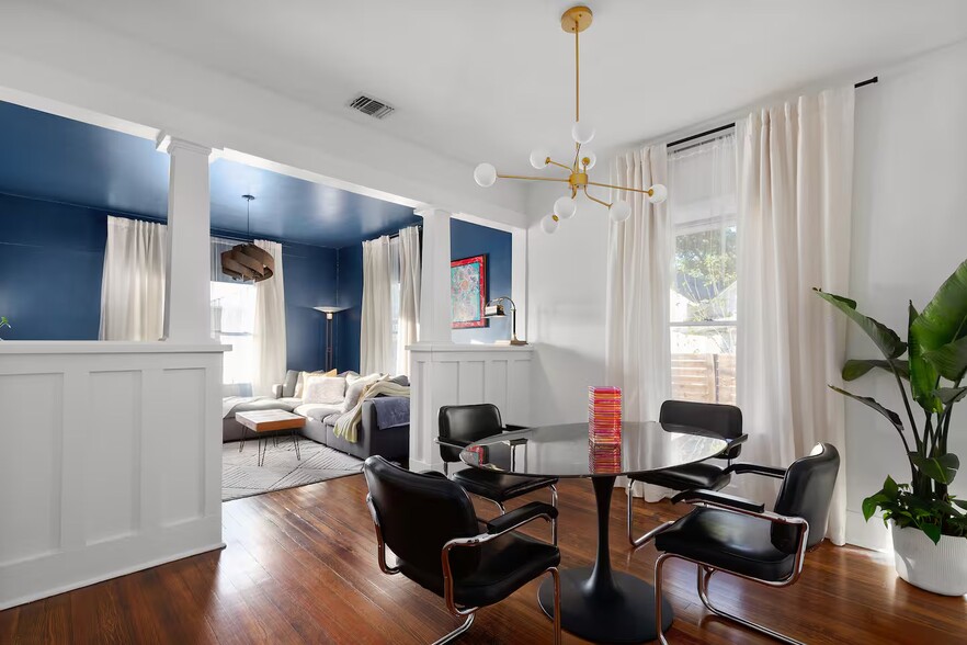 More Photos Of 724 N Cherry St, San Antonio Office For Sale