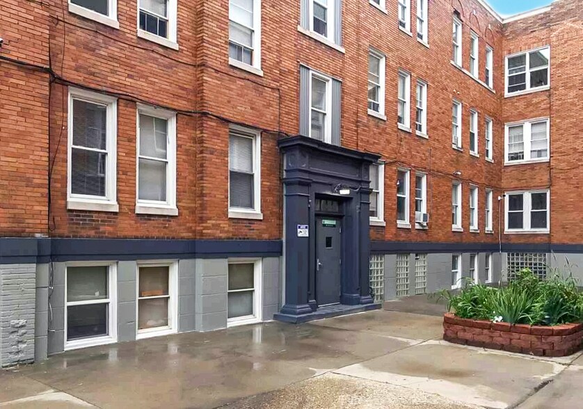 More Photos Of 2199 Lansing St, Detroit Apartments For Sale