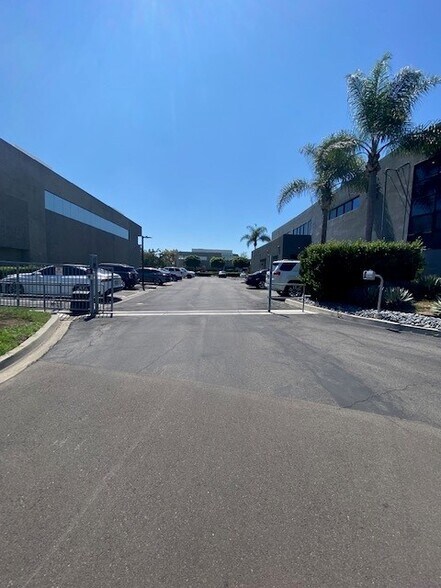 More Photos Of 18071 Fitch, Irvine Showroom For Sale