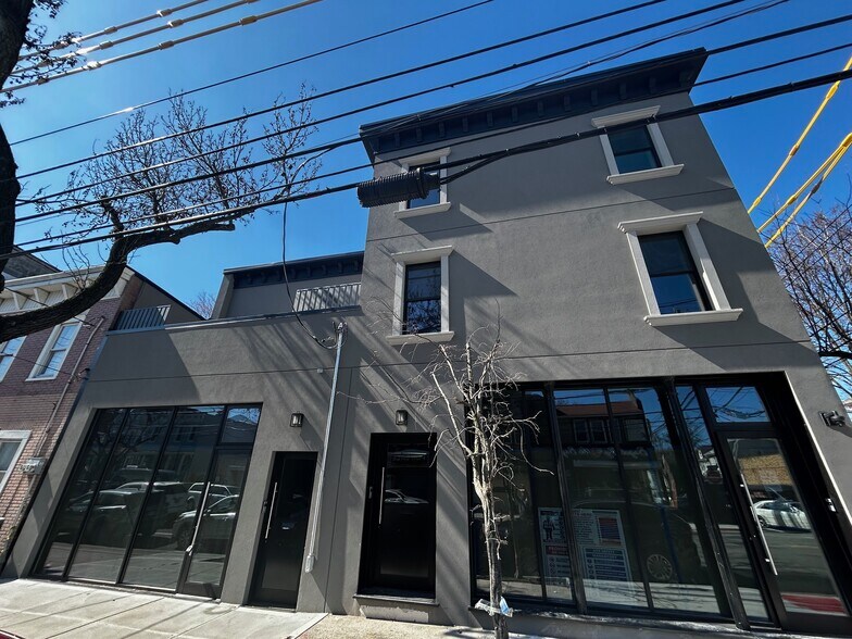 Primary Photo Of 1230 Bay St, Staten Island General Retail For Sale