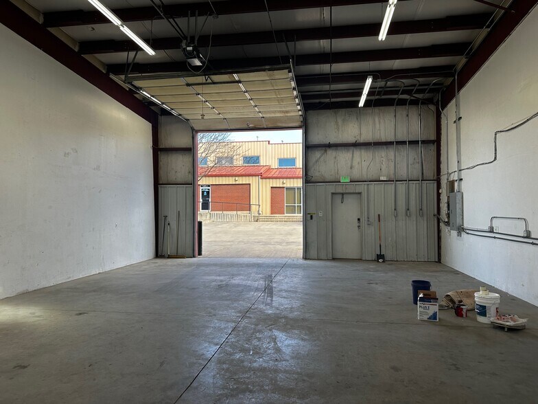 More Photos Of 5415 W 59th Ave, Arvada Flex For Lease