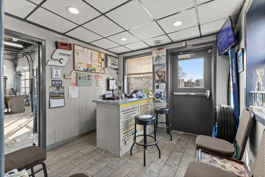 More Photos Of 2401 Fort St, Trenton Warehouse For Sale